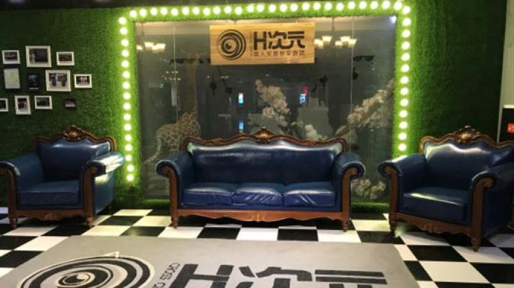 114_76353